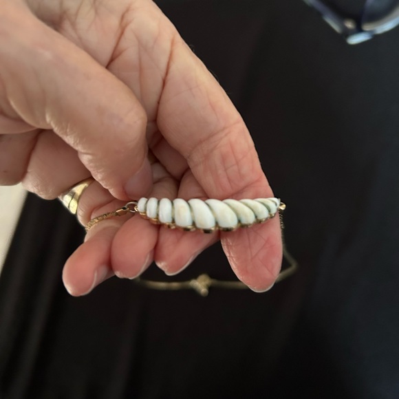 Vintage Avon “Gatsby Collection” necklace and clip on earrings set - Picture 4 of 8